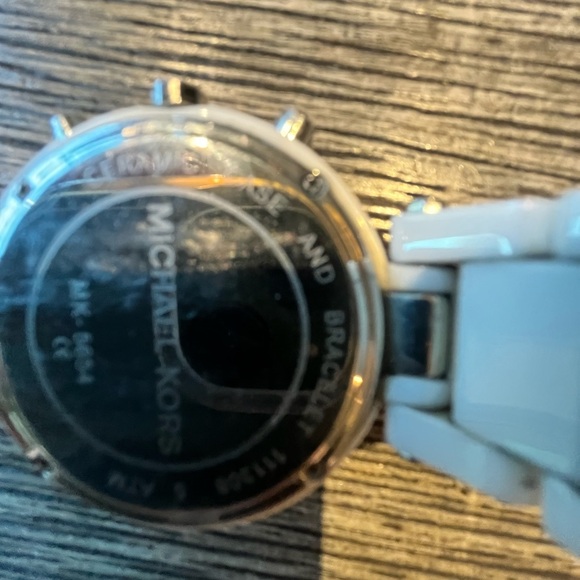 Michael Kohl’s White Runway Watch. Model 5654 - Picture 5 of 5